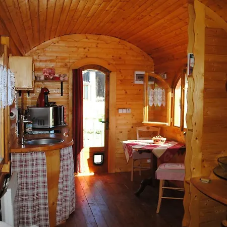 Country house La Roulotte Du Cos